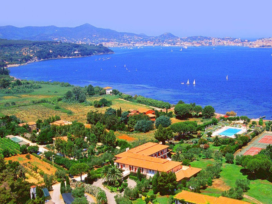 Hotel Fabricia, 4 stelle sul mare