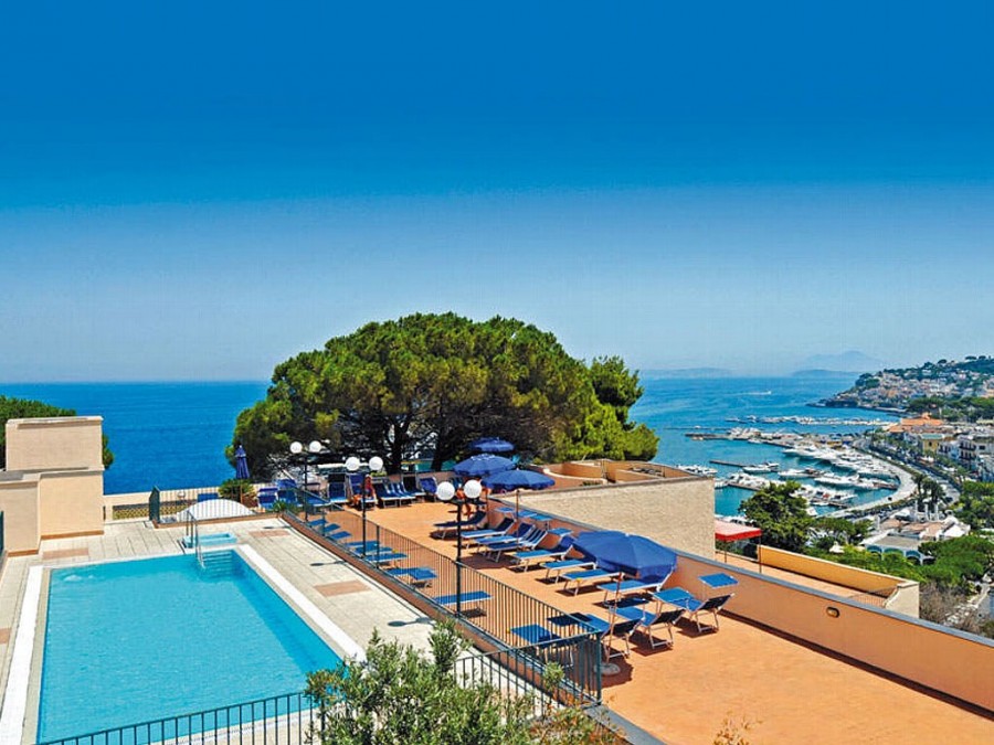 Hotel Cristallo Palace De Charme - All-Inclusive con Spiaggia e bambini gratis