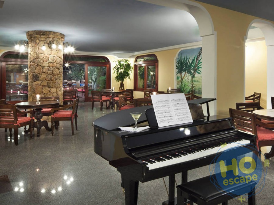 I Giardini di Cala Ginepro Hotel Resort Piano Bar