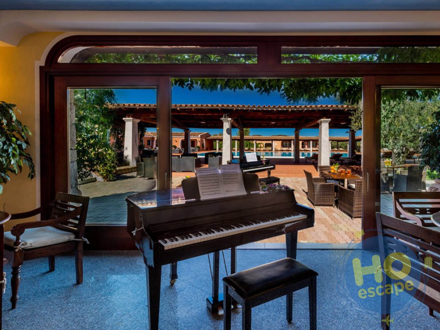 I Giardini di Cala Ginepro Hotel Resort Piano Bar