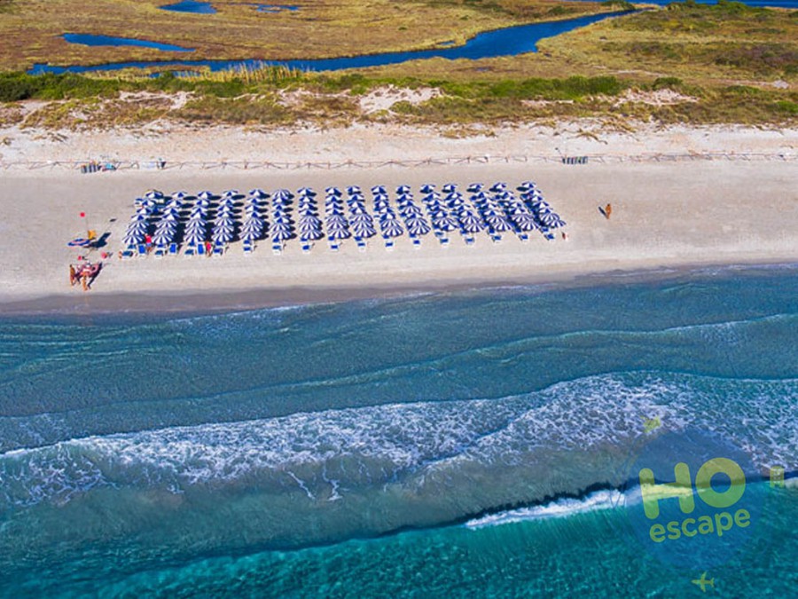 Spiaggia Privata della Struttura La Cinta, fondale basso e servizio navetta ad orari prestabiliti