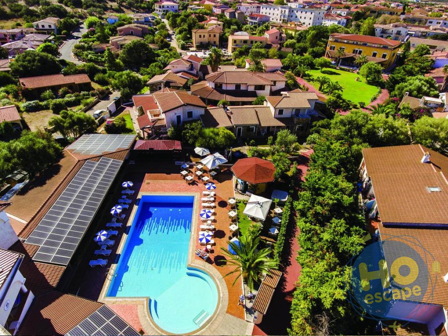 Club Hotel le Rose Panoramica dell'hotel Foto dal Drone