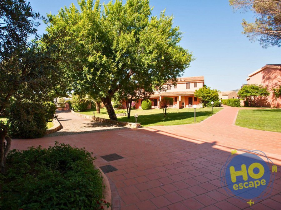 BLU HOTEL LACONIA VILLAGE