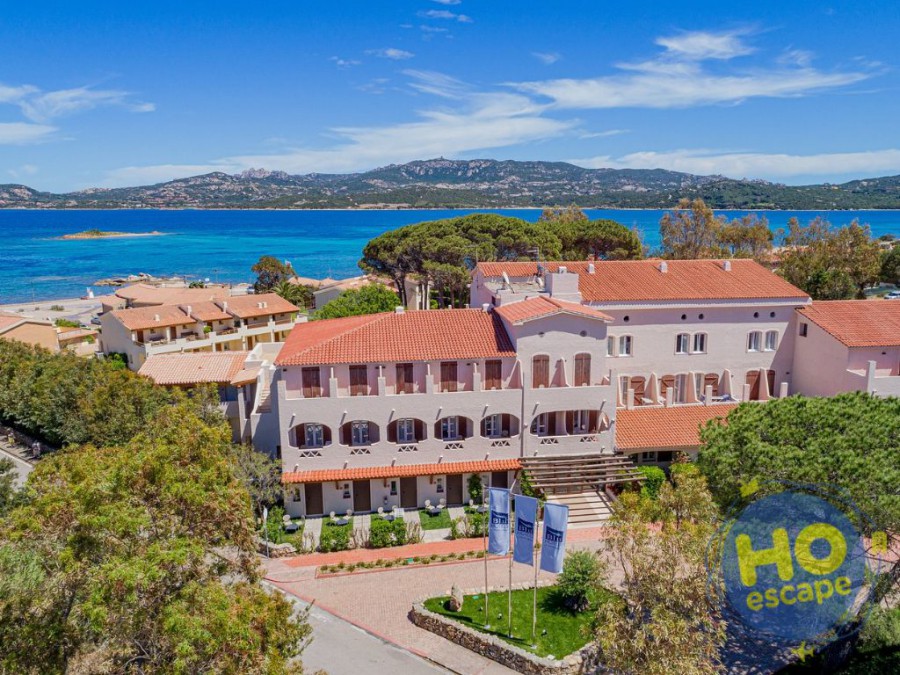 BLU HOTEL LACONIA VILLAGE