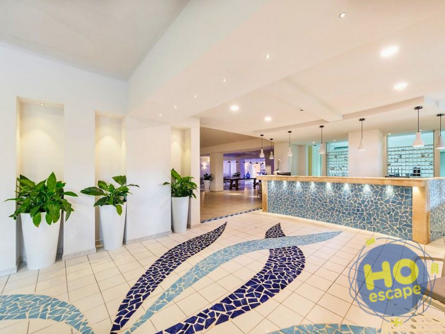 BLU HOTEL LACONIA VILLAGE