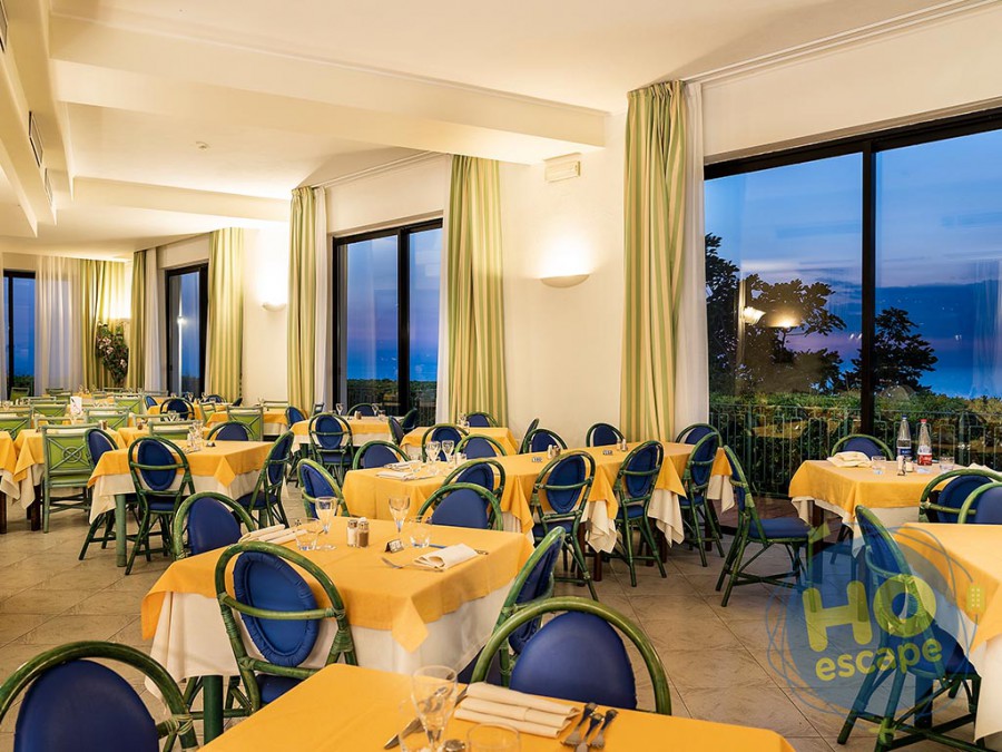 Hotel Terme Royal Palm La sala ristorante Cava dell'isola al Tramonto