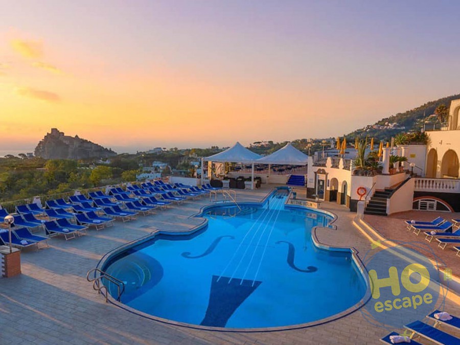Club Hotel President La Piscina all'alba